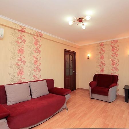 Apartment On Obolonskiy Prospect 12 Киев Екстериор снимка