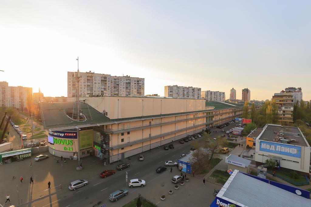 Apartment On Obolonskiy Prospect 12 Киев Екстериор снимка