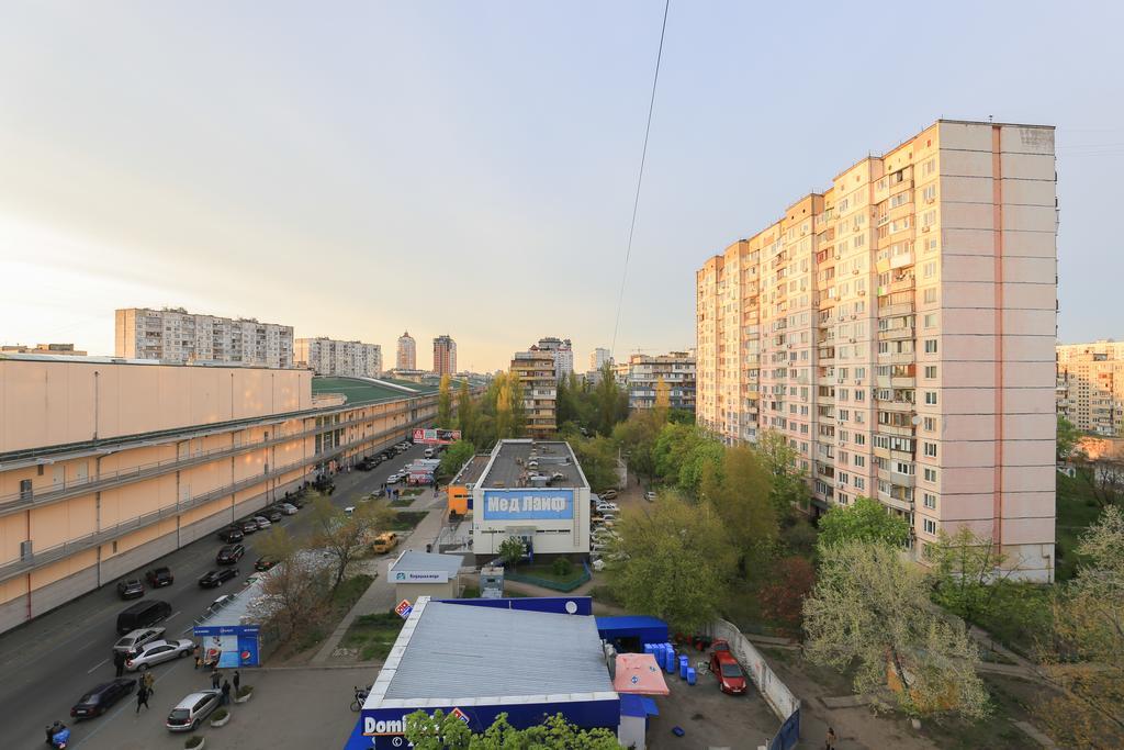Apartment On Obolonskiy Prospect 12 Киев Екстериор снимка