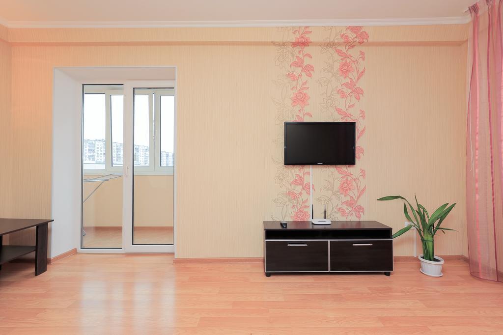 Apartment On Obolonskiy Prospect 12 Киев Екстериор снимка